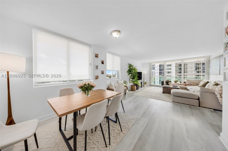 Condo for sale at Mirador 702
