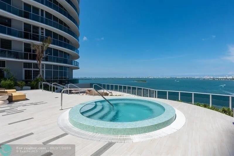 Condo for sale at Aria on The Bay 905