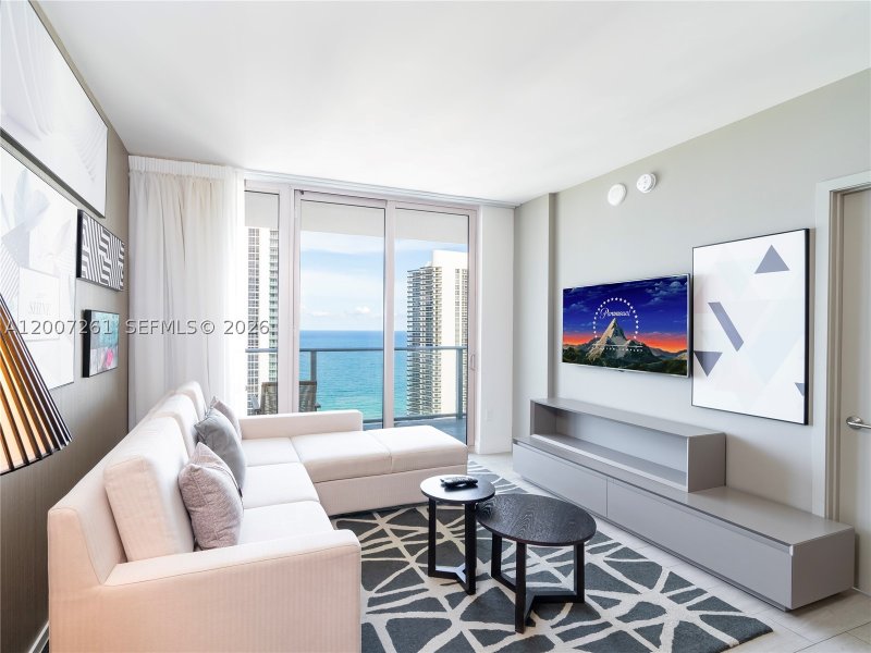 Comprar apartamento en Hyde Beach House R2905
