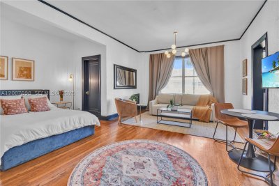 The Manhattan Condo Lofts Apt #201