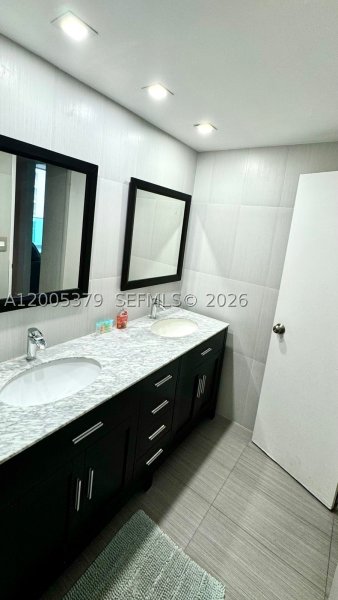 Apartment for rent at Sian Ocean Residences PH3