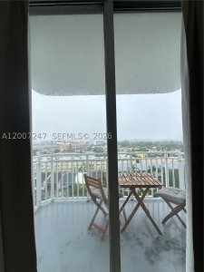 Comprar apartamento en Bayview Towers B811