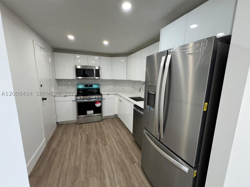 Condo for sale at Arlen House 1120