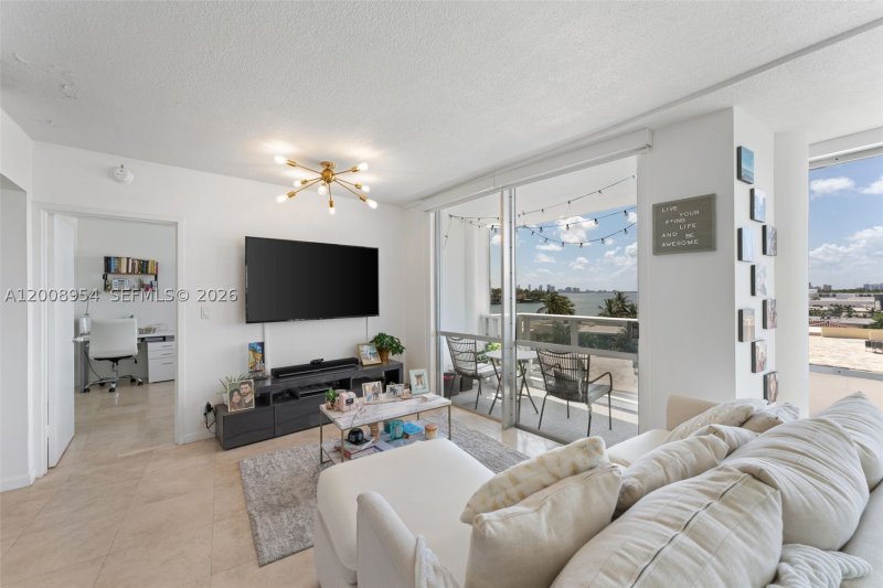 Condo for sale at King Cole 421