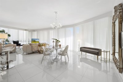 Comprar apartamento no Icon Brickell Tower I 701