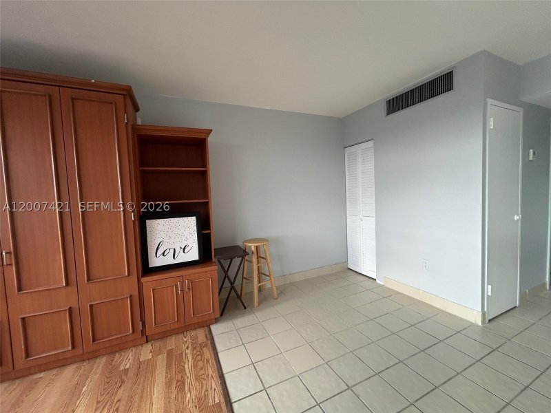 Condo for sale at Triton Towers 1040
