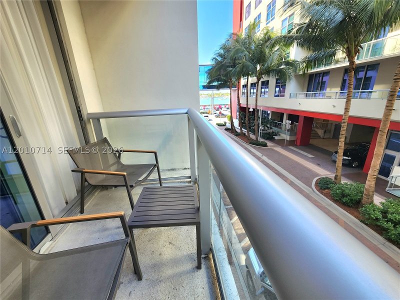 Condo for sale at Costa Hollywood S207