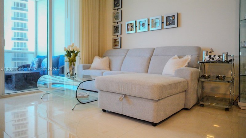 Alquiler de apartamento en Trump Tower Two 1102