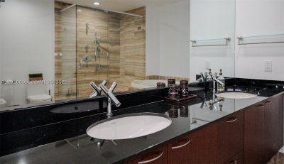 Alquiler de apartamento en Trump Tower Two 1102