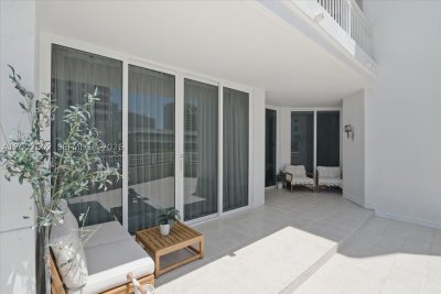 Aluguel de apartamento no Courts Brickell Key 409