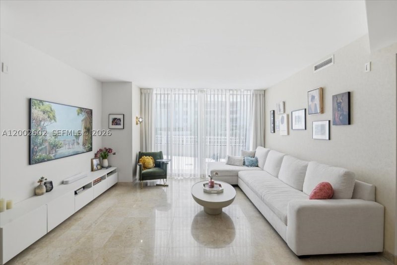 Apartment for rent at Courts Brickell Key 409