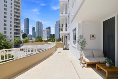 Aluguel de apartamento no Courts Brickell Key 409