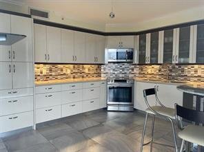 Condo for sale at The Pinnacle 806