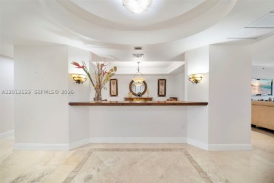 Comprar apartamento no Ocean Tower Two 404