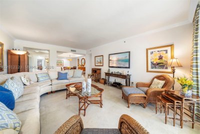Comprar apartamento no Ocean Tower Two 404
