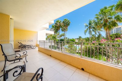 Comprar apartamento no Ocean Tower Two 404