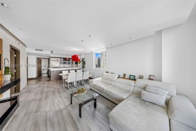 Comprar apartamento no 500 Brickell East Tower 3707