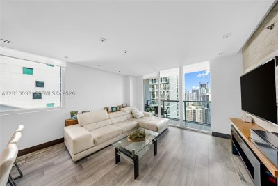 Comprar apartamento no 500 Brickell East Tower 3707