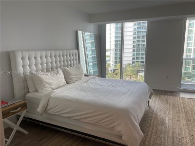 Aluguel de apartamento no Harbour House 901
