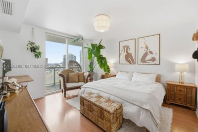 Comprar apartamento no 50 Biscayne 2911