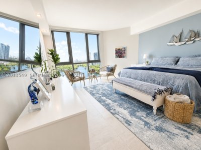 Comprar apartamento en Marina Palms Yacht Club 1610