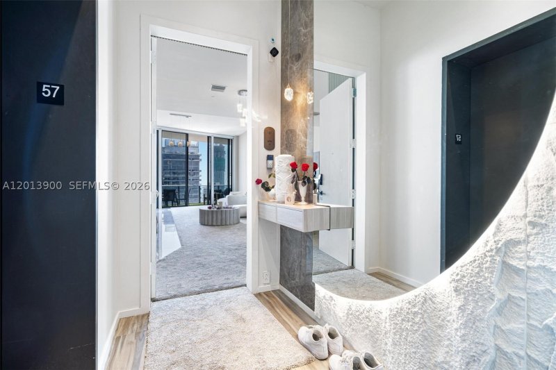 Comprar apartamento en SLS Lux Brickell 5702