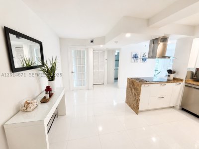 Aluguel de apartamento no The Collins Condo 614