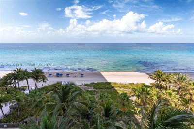 Comprar apartamento no Turnberry Ocean Colony 704
