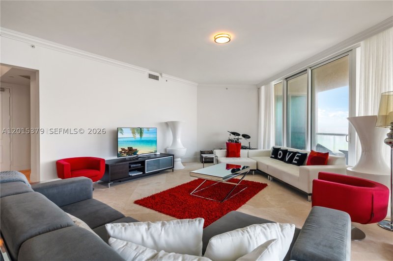 Condo for sale at Turnberry Ocean Colony 704