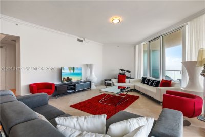 Comprar apartamento no Turnberry Ocean Colony 704