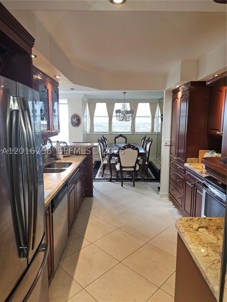 Apartment for rent at Avant Garde PH1