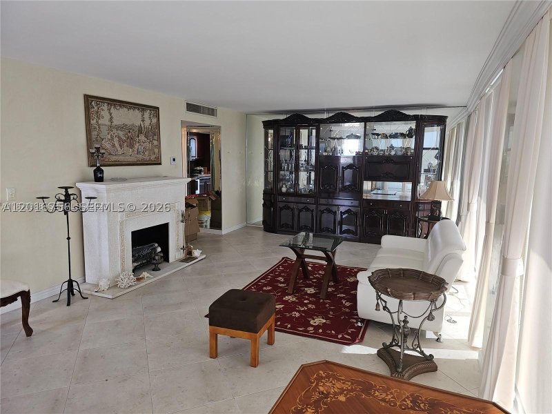 Apartment for rent at Avant Garde PH1