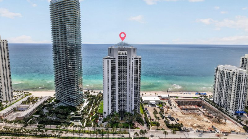 Apartment for rent at Ocean Three 2303