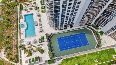 Aluguel de apartamento no Ocean Three 2303