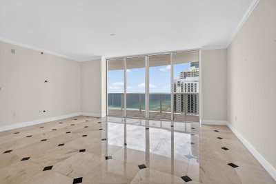 Aluguel de apartamento no Ocean Three 2303