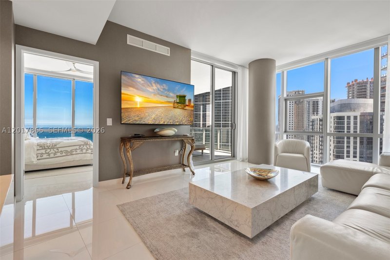 Condo for sale at Paramount Miami WorldCenter 3711