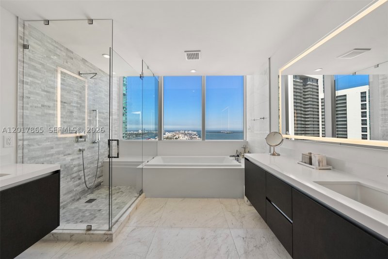 Condo for sale at Paramount Miami WorldCenter 3711