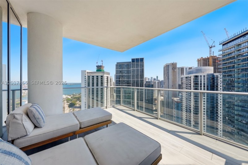 Condo for sale at Paramount Miami WorldCenter 3711