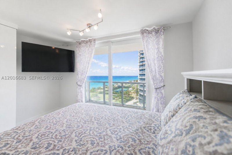Condo for sale at Aventura Beach Club 609