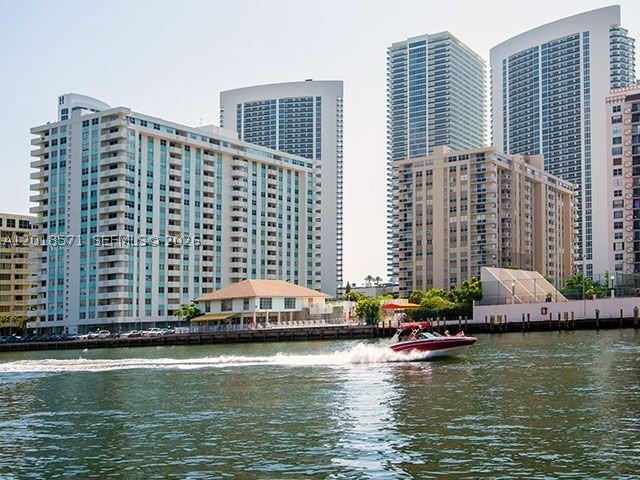 Apartment for rent at Plaza Towers North 805