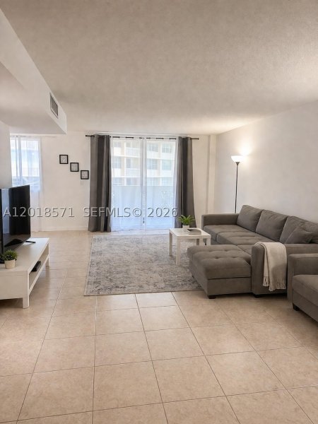 Apartment for rent at Plaza Towers North 805