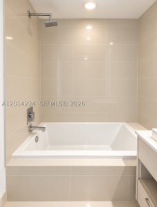Comprar apartamento en Brickell Heights East 1104