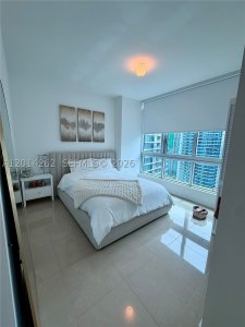 Comprar apartamento en Met 1 T-3701