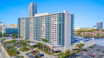 Aluguel de apartamento no Hallmark of Hollywood 1114 (AVAILA