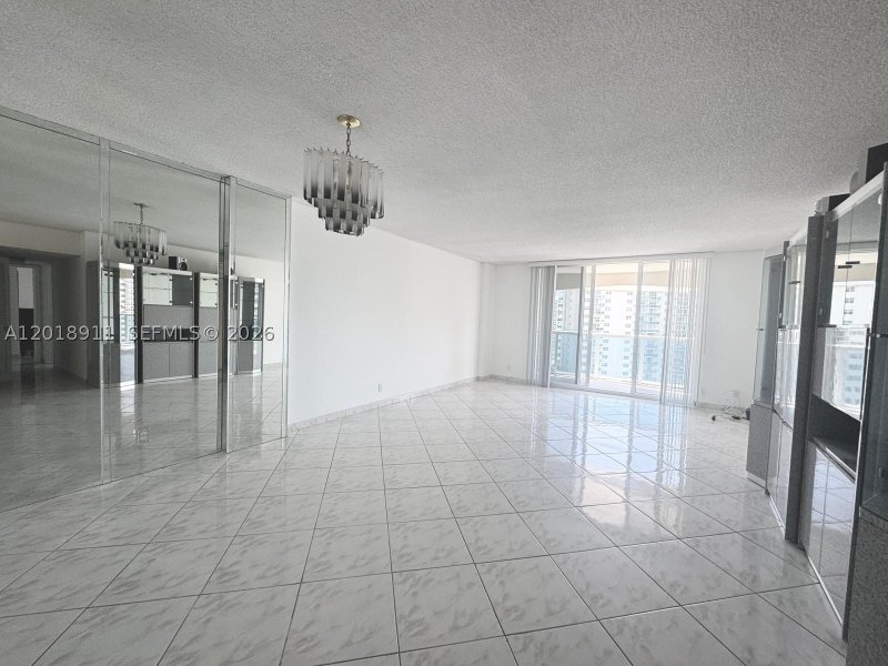 Apartment for rent at Hallmark of Hollywood 1114 (AVAILA