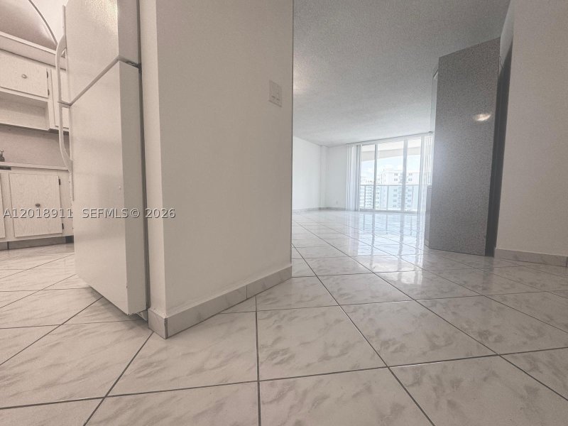 Apartment for rent at Hallmark of Hollywood 1114 (AVAILA