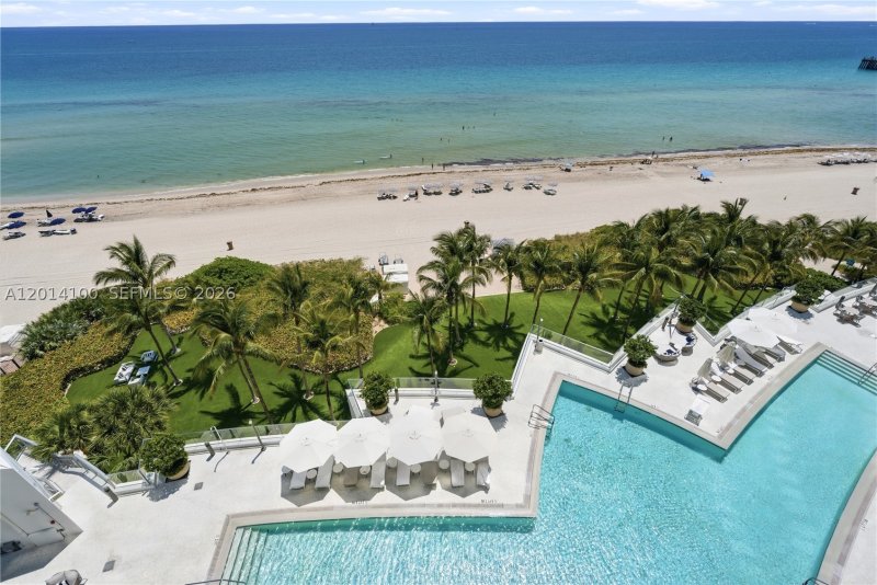 Comprar apartamento no Jade Beach 1006