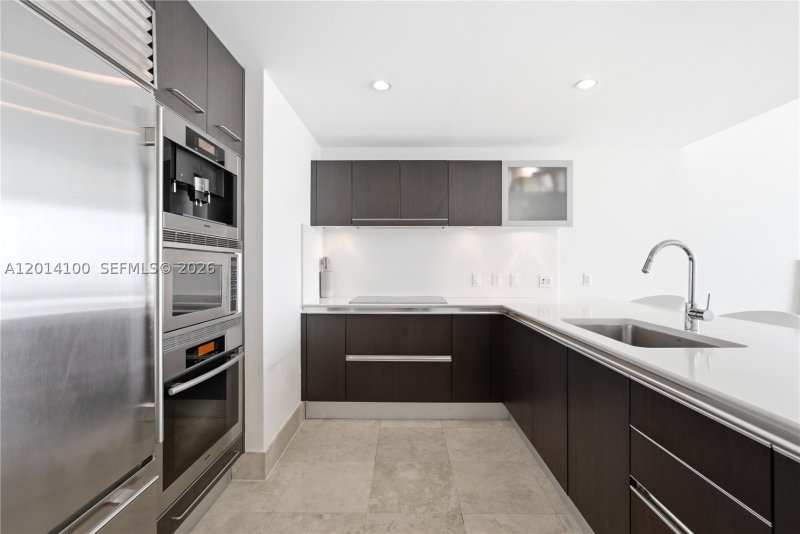 Comprar apartamento no Jade Beach 1006