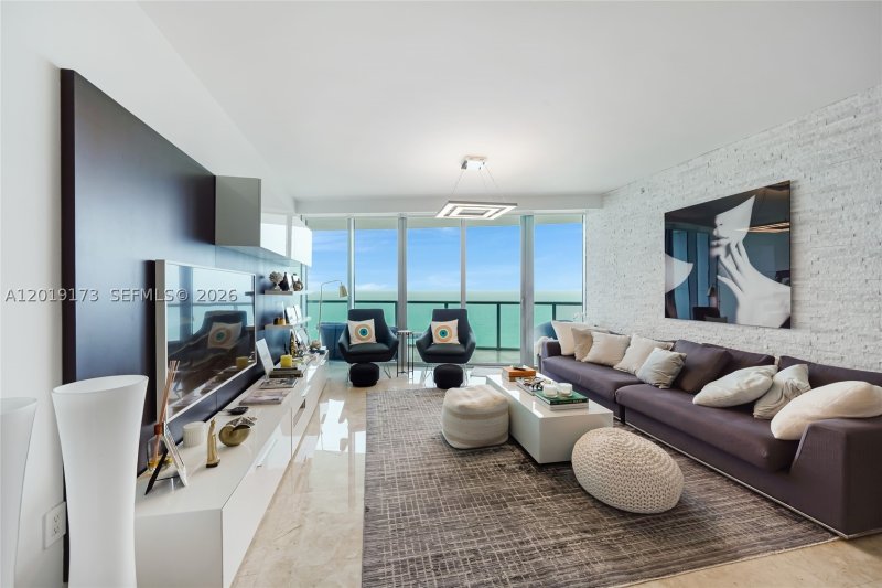 Comprar apartamento no Jade Beach 2805