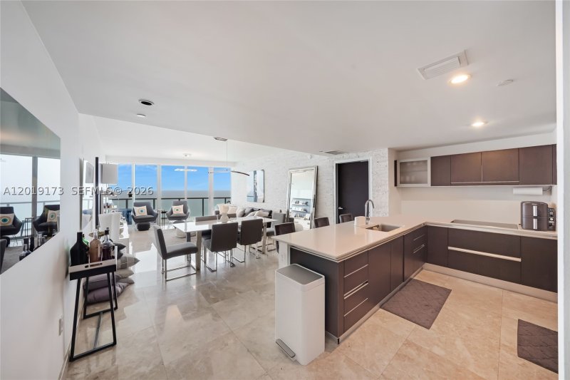 Comprar apartamento no Jade Beach 2805